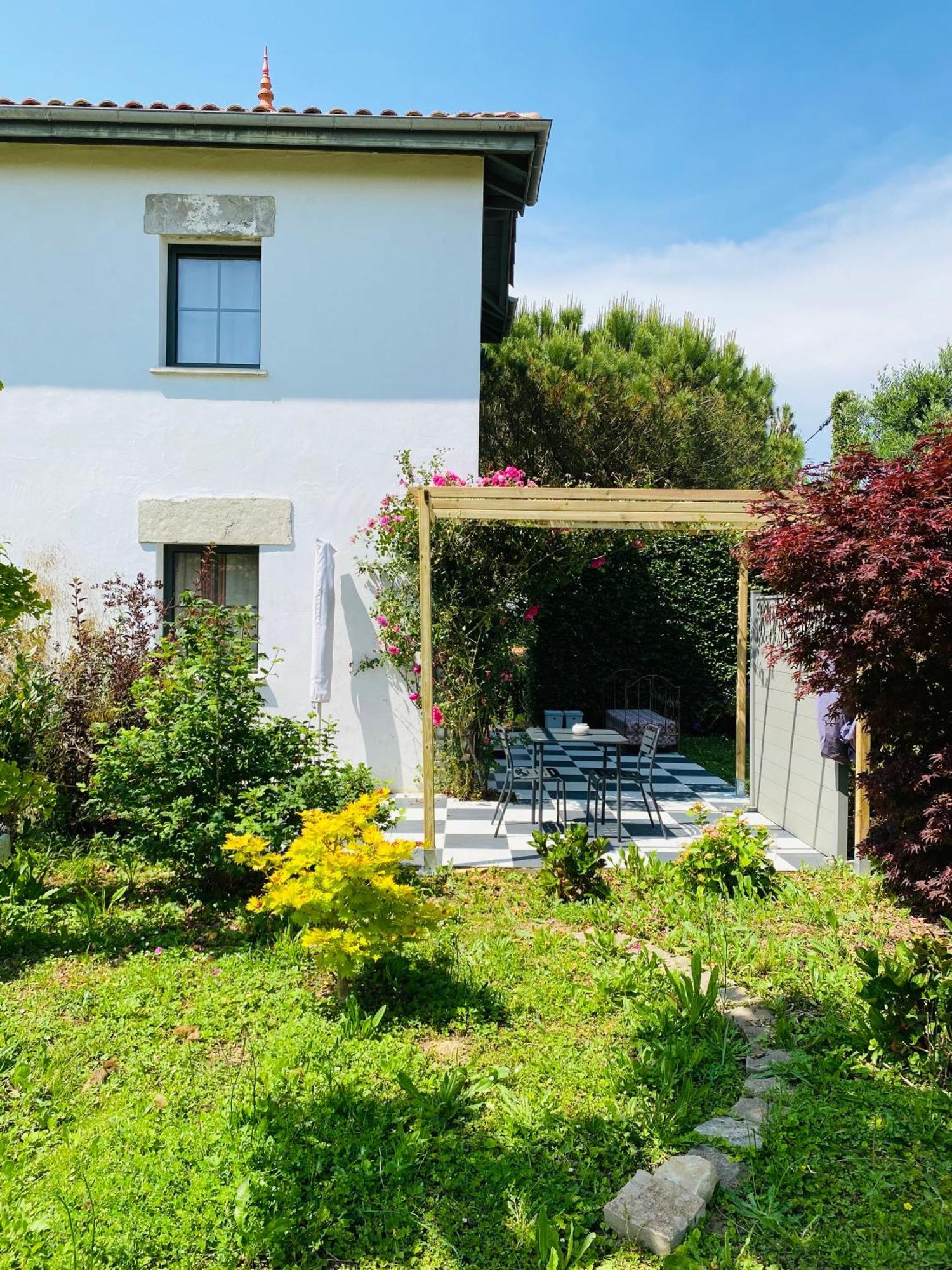 Ferienwohnung La Bastide De Guiche Entre Ocean Et Montagnes Exterior foto